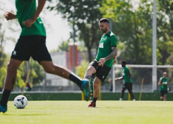 El Racing arranca la pretemporada con 26 futbolistas y un estreno marcado por la cantera