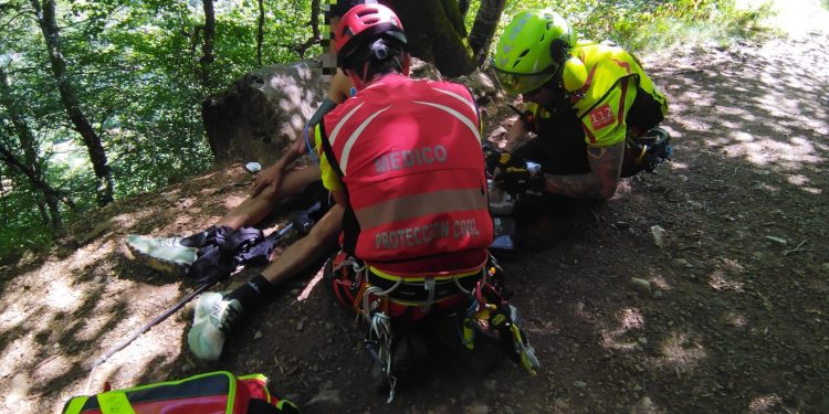 Cuatro rescates en dos días en Picos de Europa, Laredo y Mirones