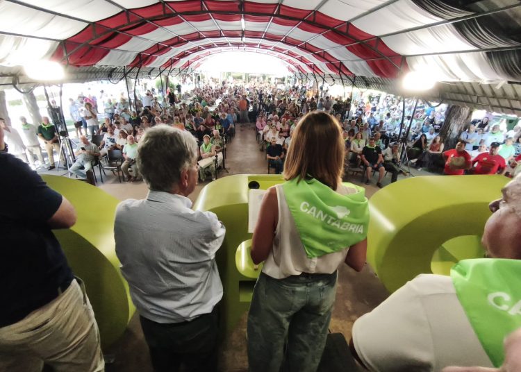 Revilla y Paula Fernández Viaña llaman a la unidad del PRC para “recuperar Cantabria” en 2027
