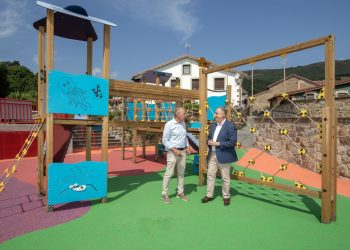 Cantabria invierte cerca de 50.000 euros en renovar el parque infantil de Pesquera