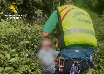 Rescatado en Selaya un vecino de Santa Cruz de Bezana desaparecido junto al río Pisueña