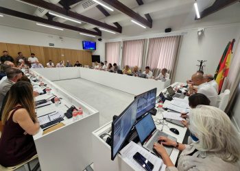 Torrelavega exige al Gobierno de Cantabria que no elimine las aulas de 2 años y blindaje escolar para los más pequeños