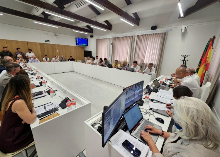 Torrelavega exige al Gobierno de Cantabria que no elimine las aulas de 2 años y blindaje escolar para los más pequeños