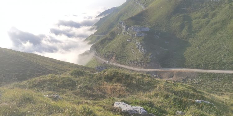 El eclipse deja una Cantabria a oscuras, con mejor visibilidad en el sur y nubes en la costa