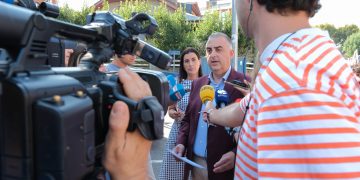Roberto Media asegura que no se cambiará «ni una sola coma» de la Ley del Suelo pese a las críticas del PRC y el PSOE